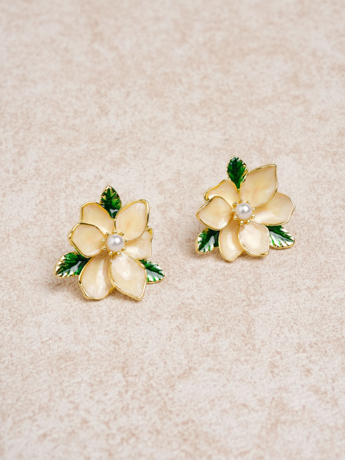 Women'S Vintage Oil Drop Pearl Flower Leaf Earrings White Earrings - SAMIOLSWIM