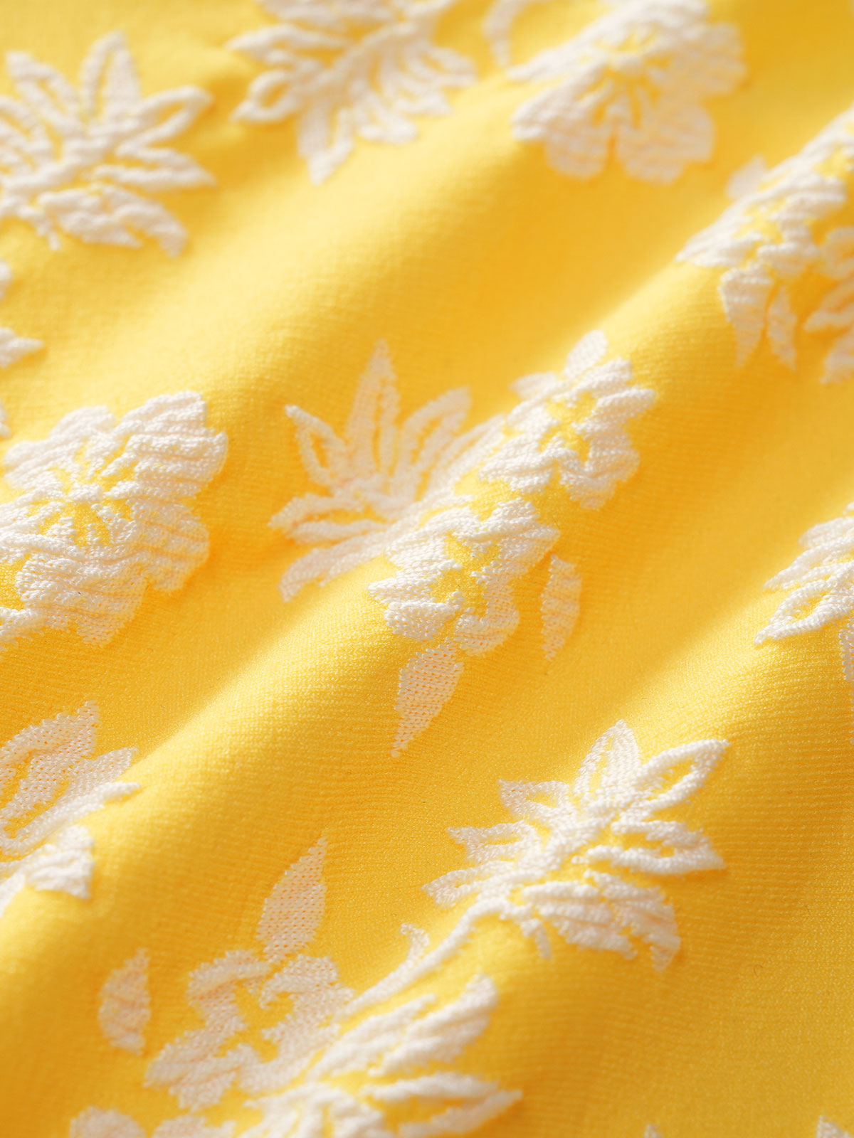 Women's Polyester Knitted Contrast Flower Bud Shell Decorated Bikini Set Bikinis - SAMIOLSWIM